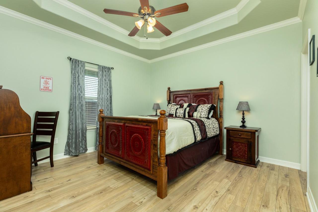 The Firehouse Villa Bolivar Peninsula Ngoại thất bức ảnh